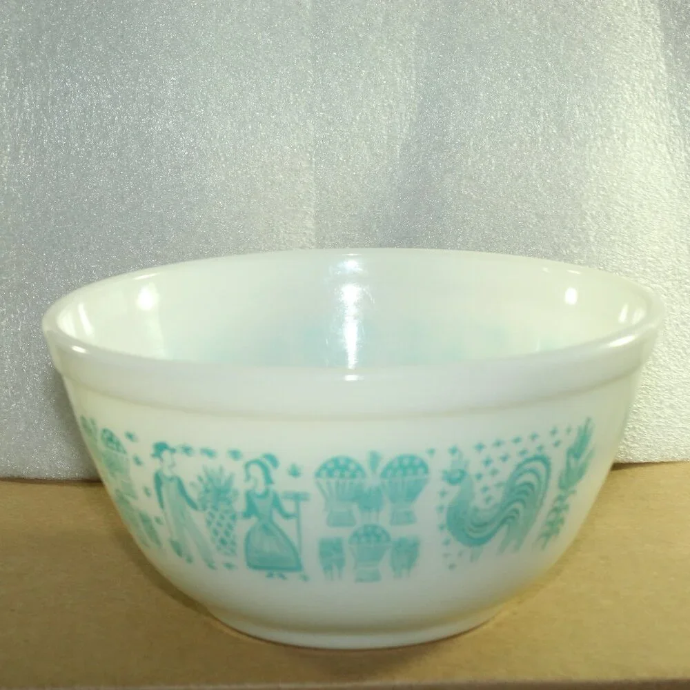 Pyrex Amish Butterprint Turquoise Mixing Stacking Bowl 402 1 1/2 Qt - MINT